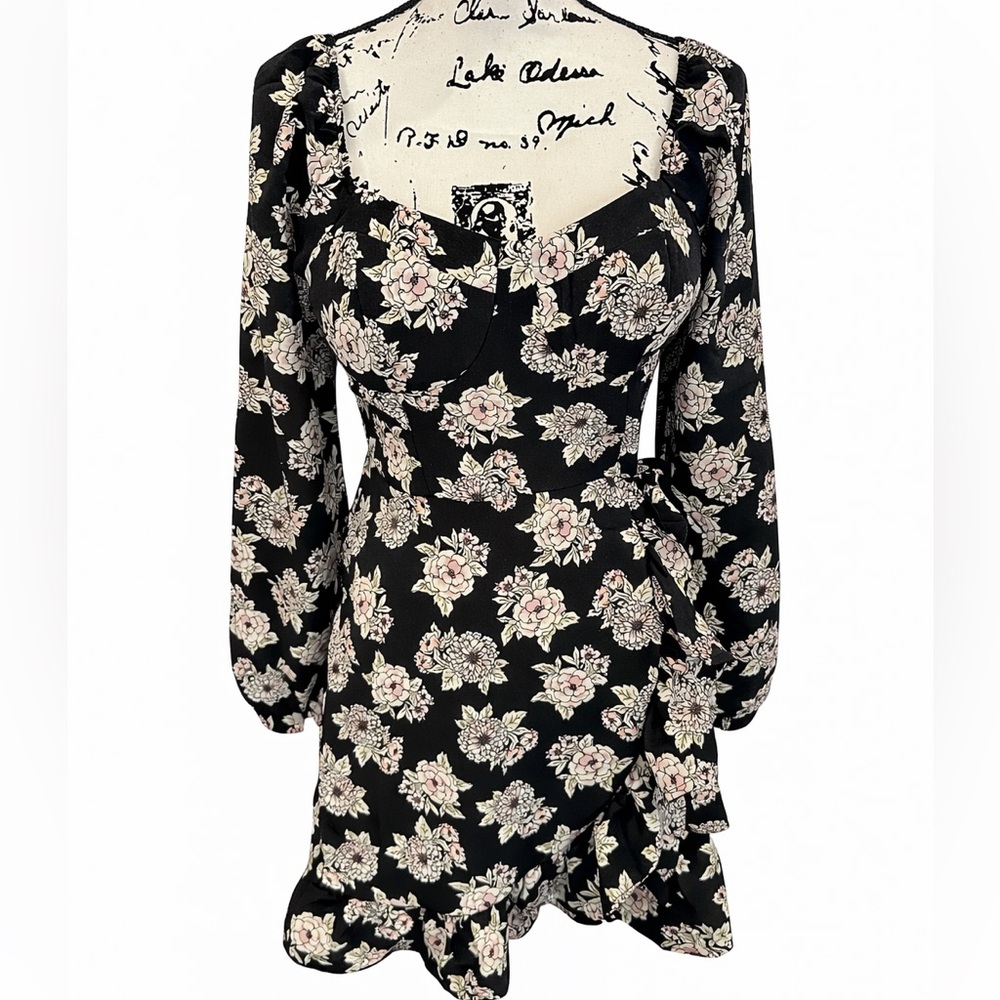 NWT- Black Floral Long Sleeve Dress FITS LIKE A WOMAN’S 6